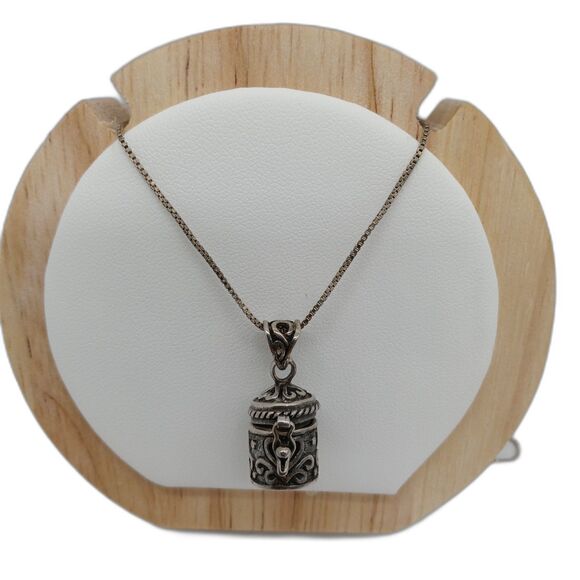 Sterling Silver 925 secret poison Victorian prayer box pendant 9 inch necklace - Picture 1 of 6